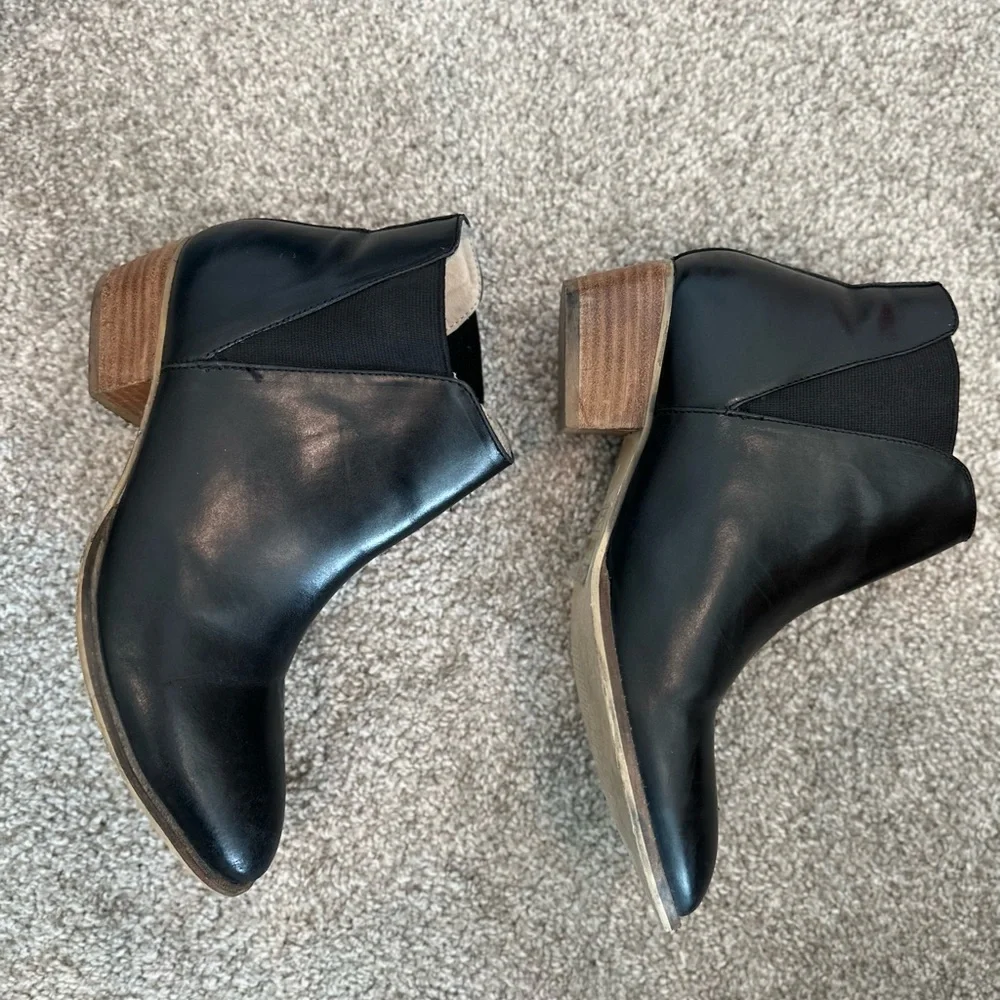 Black Chelsea Boot - Picture 5 of 7